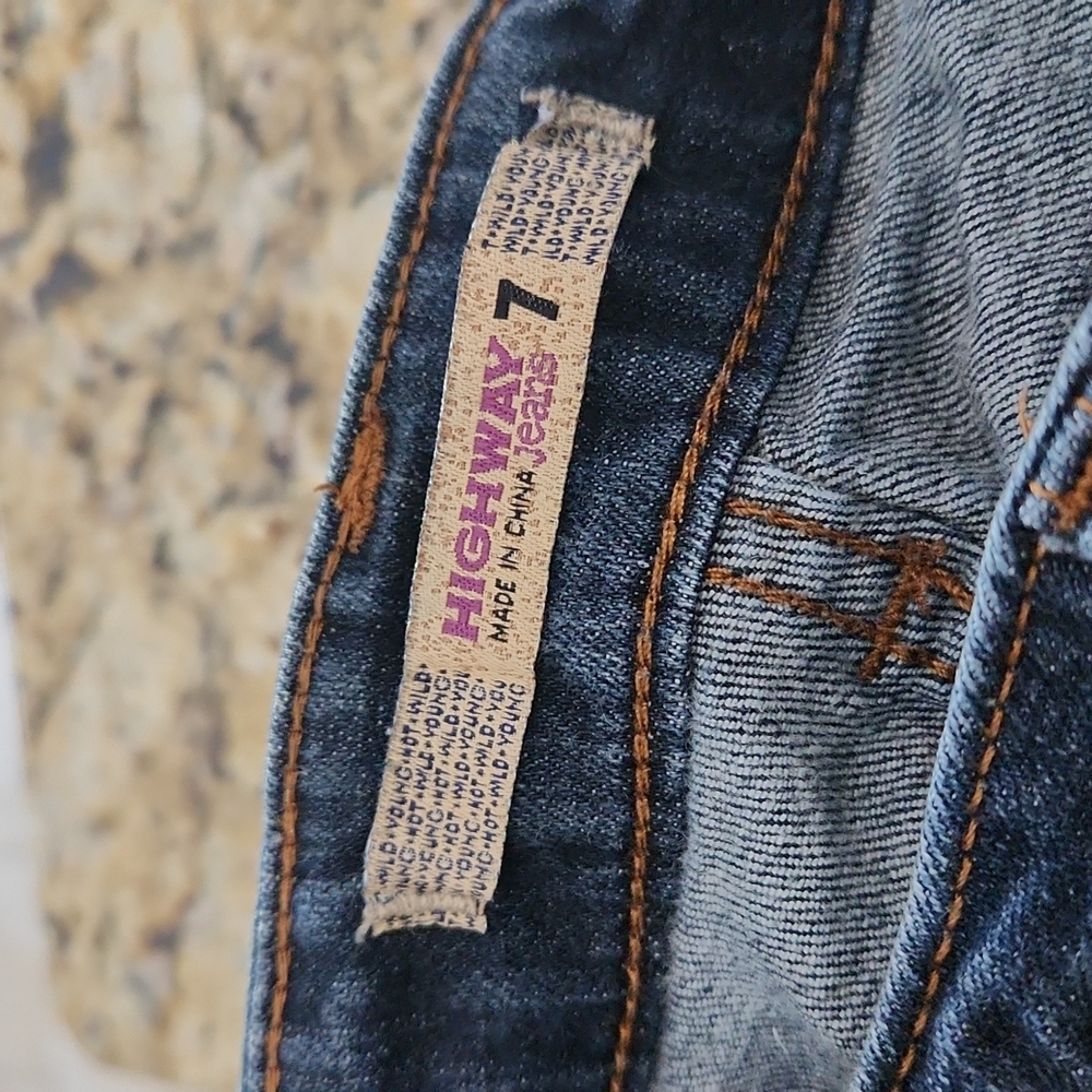 Hwy Jean